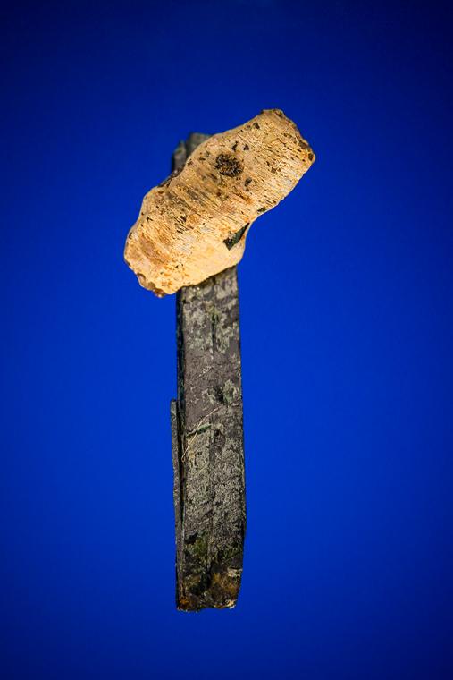 PARISITE on AEGIRINE